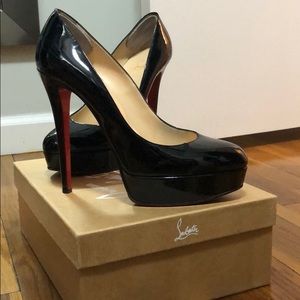 Christian Louboutin Size 40 Black Patent Leather